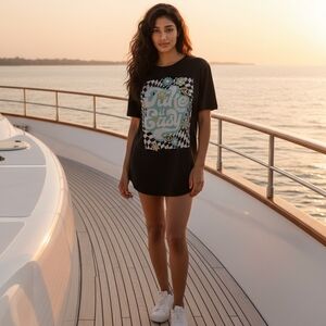 Moa Moa Black Graphic Tee, Size L